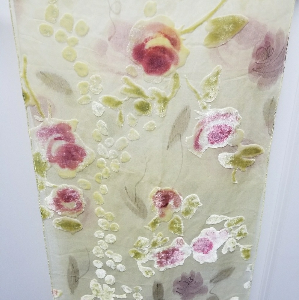 Scarf - Picture 6 of 6